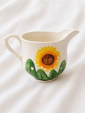 Hand-Painted Sunflower Ceramic Creamer - White and Yellow